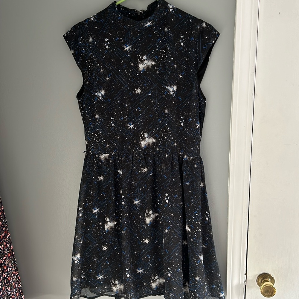 Women’s dresses